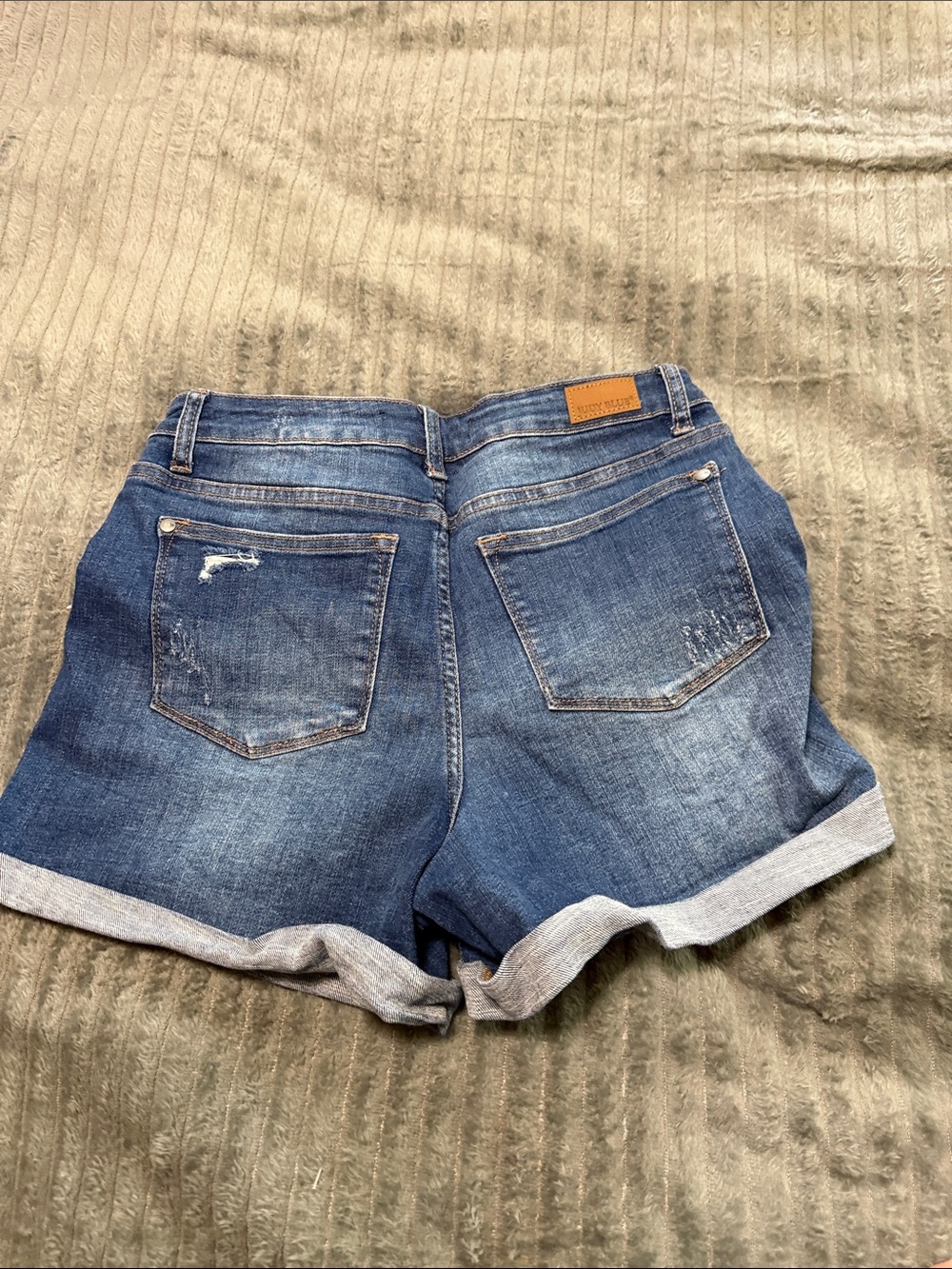 Judy Blue Star-Patch Distressed Rolled Hem Denim Shorts - Blue - Picture 5 of 7